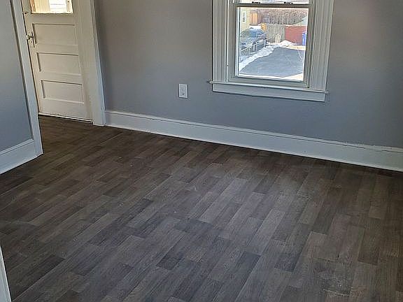 2nd image of 50 Laurel St