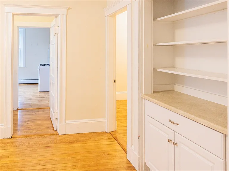 315 Harvard St #8 — Photo 16