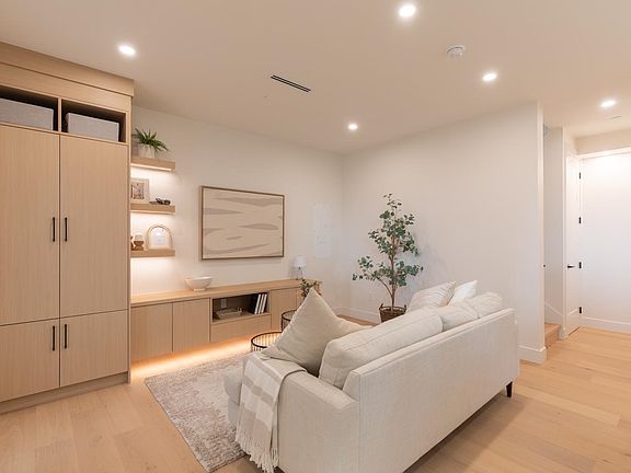 2nd image of 3615 Turner St #1