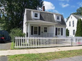 34 Sycamore Ln, Waterbury, CT 06705