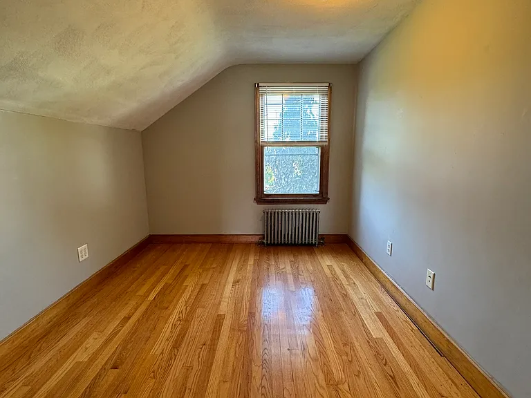 174 Russell St — Photo 12