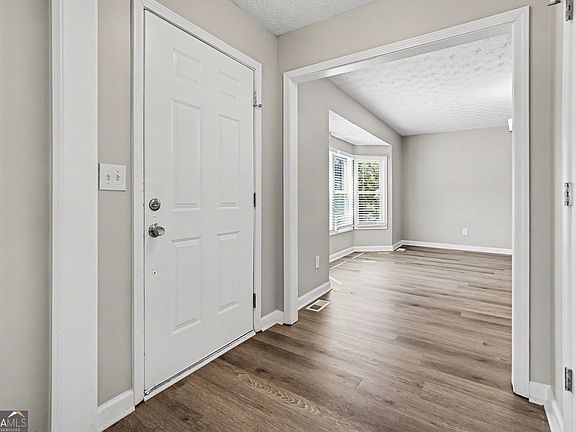 4th image of 150 James Ct