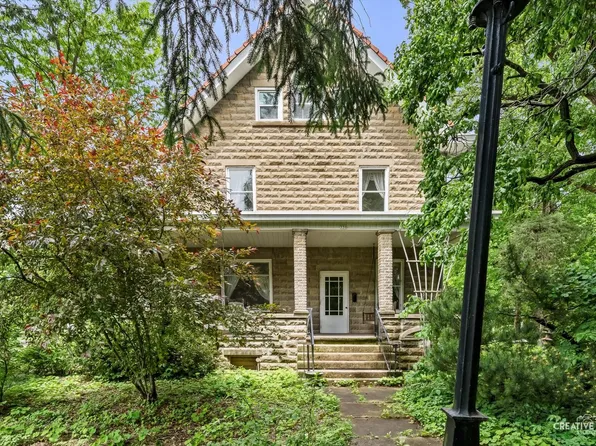 330 Church St, Earlville, IL 60518
