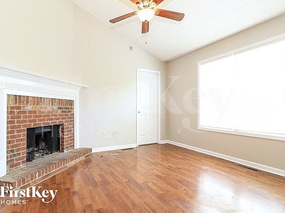 4th image of 25 Kelly Dr