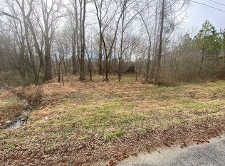 104 Pine Rd, Blackstone, VA 23824