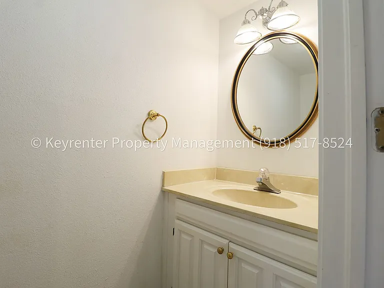 6246 S Yorktown Pl — Photo 4
