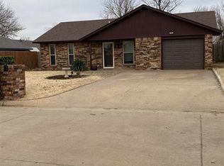 5017 Parkwood Ave, Enid, OK 73703