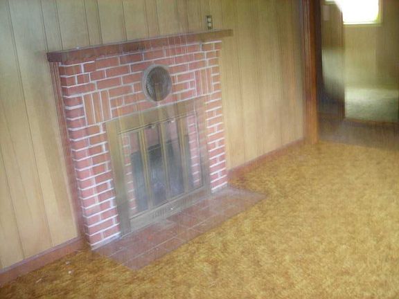 4th image of 166 Villa Dr