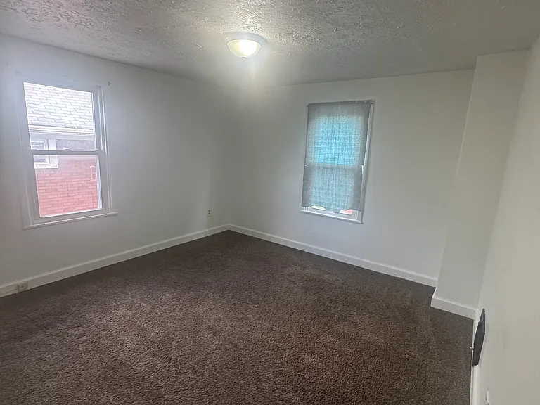 251 Russell Ave — Photo 8