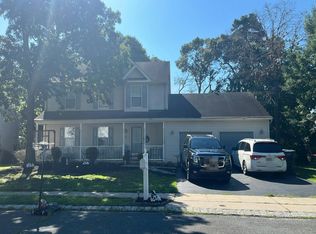 8 Bristol Ter, Little Egg Harbor, NJ 08087