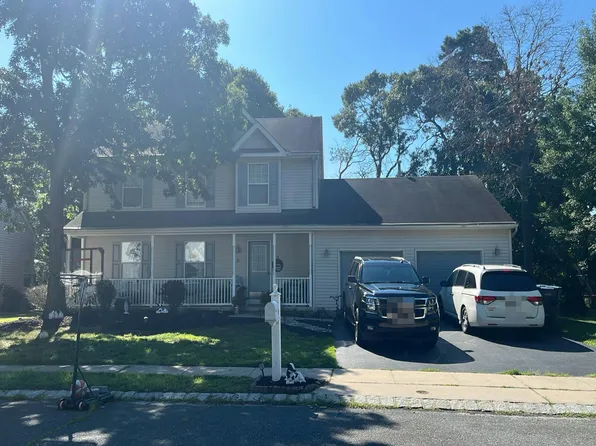 8 Bristol Ter, Little Egg Harbor, NJ 08087