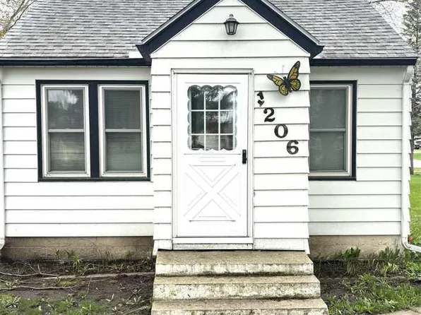 1206 9th Ave N, Saint James, MN 56081
