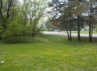 Silver Lake Trl, Cary, IL 60013