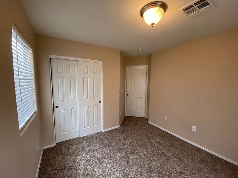 5680 Woods Crossing St — Photo 28