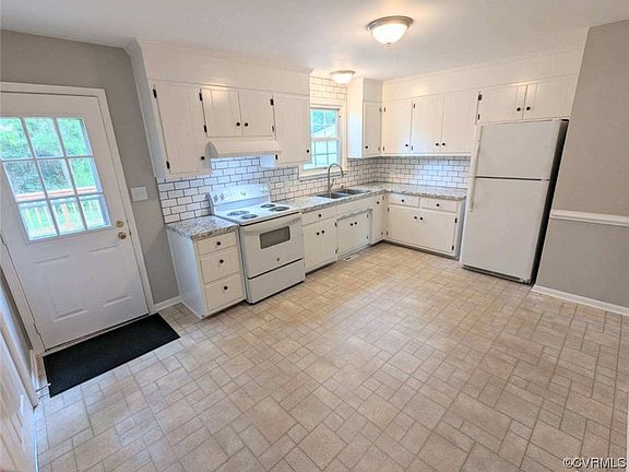 3rd image of 19111 Braebrook Dr