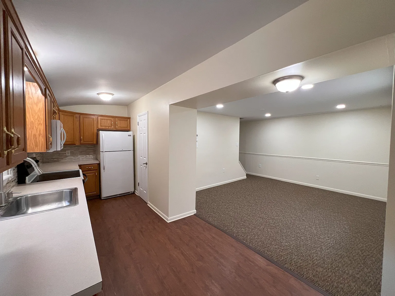 2 bed, 700 sqft, $1,495 — Photo 2