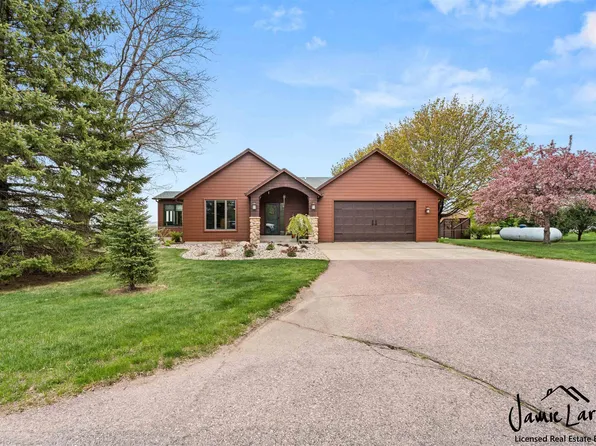 47649 Surrell St, Sioux Falls, SD 57104