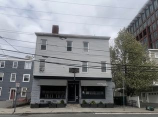 89 2nd St APT 2, Cambridge, MA 02141