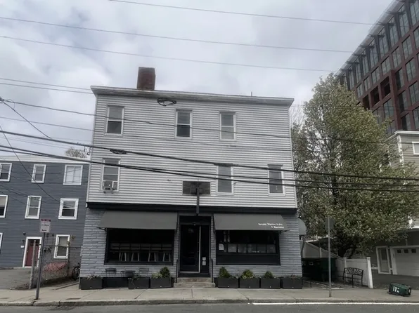 89 2nd St APT 2, Cambridge, MA 02141