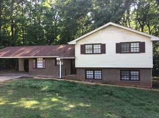 5 Victoria Dr, Ellenwood, GA 30294