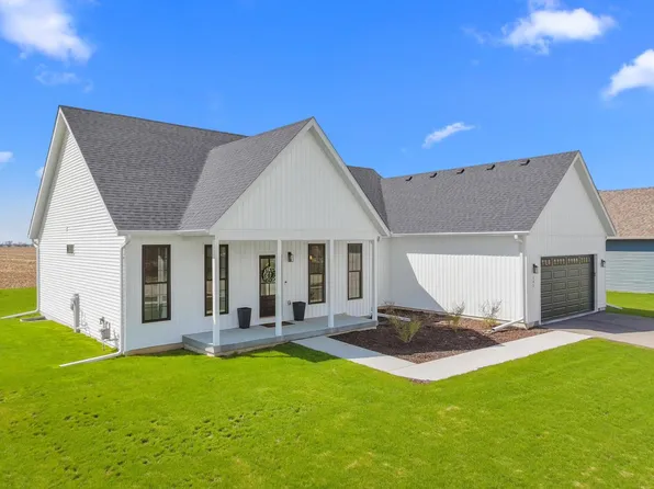 501 Fairview DRIVE, Walworth, WI 53184