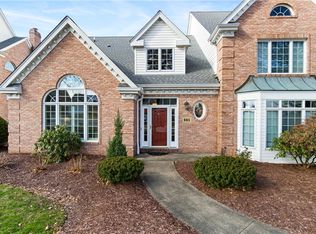 805 Sheriffs Ct, Canonsburg, PA 15317