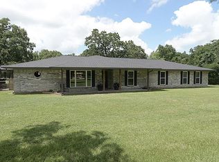 104 Pin Oak Ln, Hempstead, TX 77445