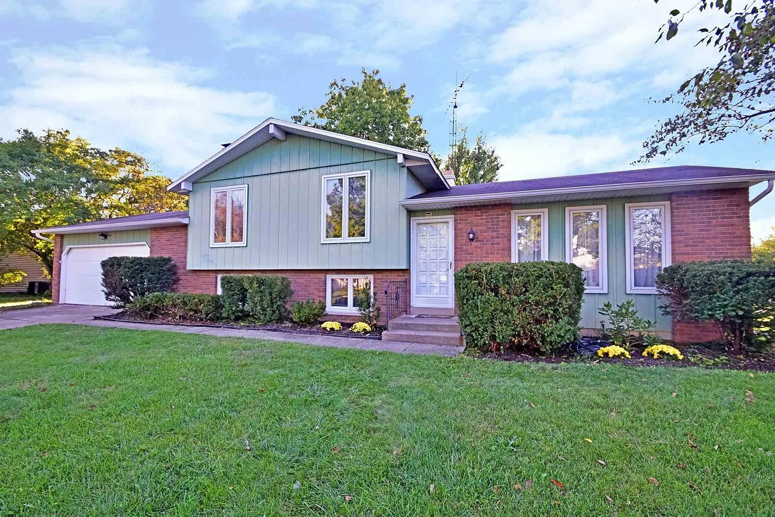 5501 Cape Cod Ln photo 1