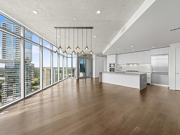 4th image of 501 West Ave APT 3201