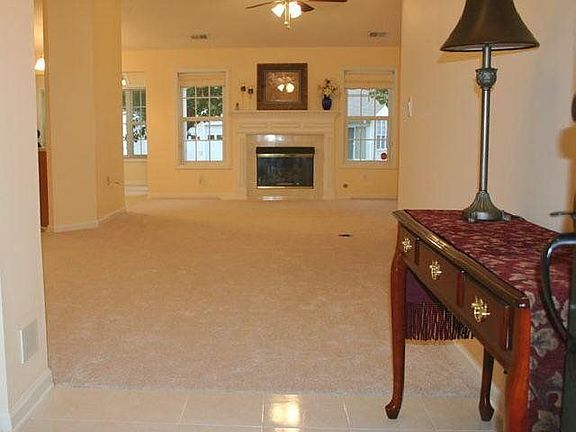 3rd image of 1035 Pinehurst Dr