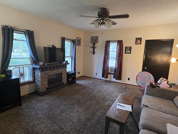 5th image of 419 Buffalo St