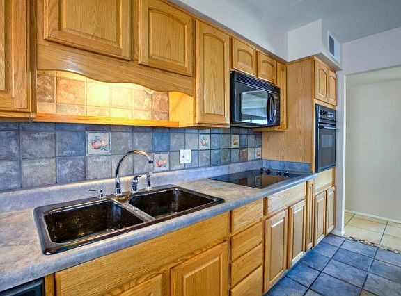 4th image of 6718 W Highland Ave