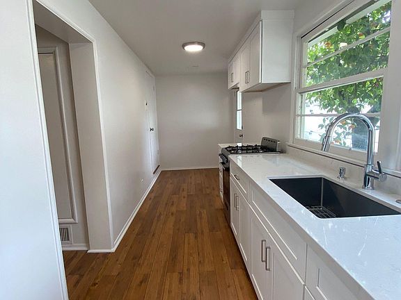 2nd image of 3319 Honolulu Ave