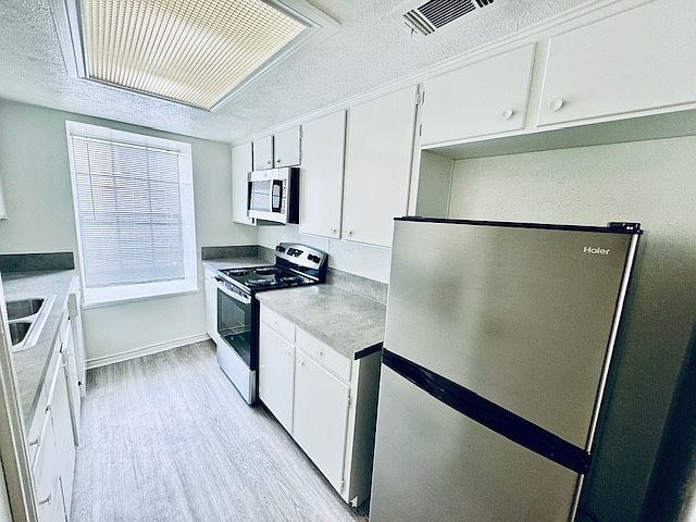 1st image of 919 N Elm St APT C