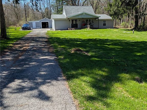 2nd image of 3032 Bell Wick Rd