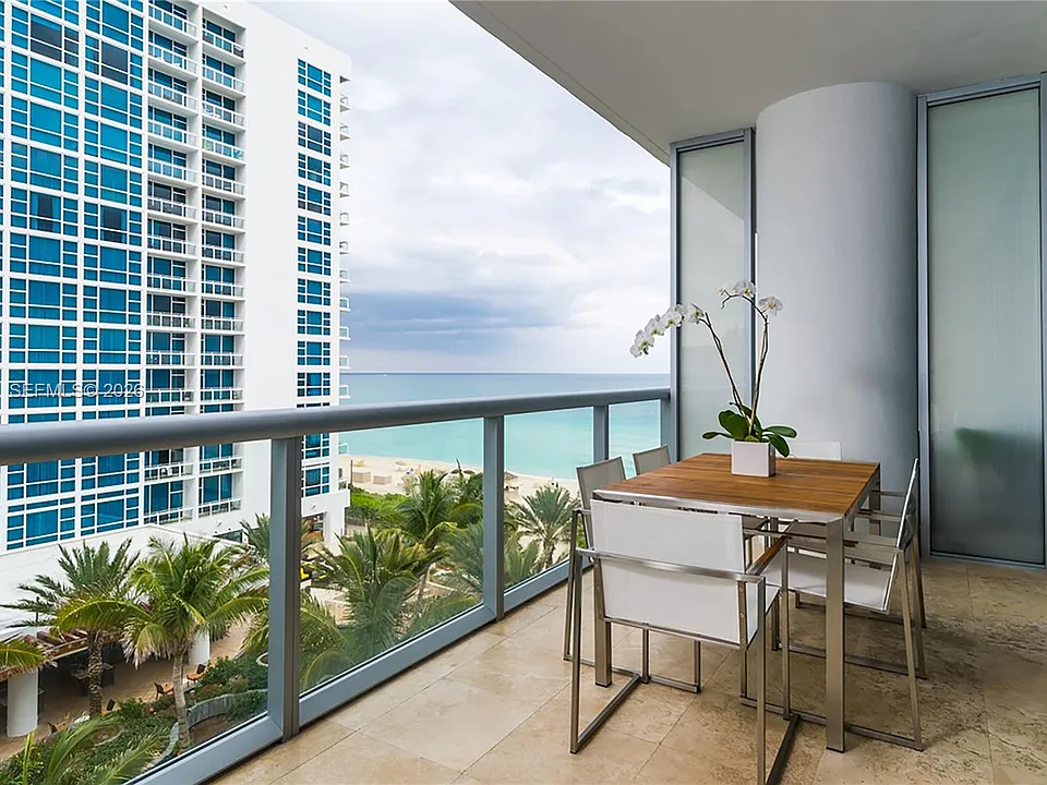 6799 Collins Ave #503