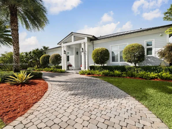 13740 SW 82nd Ct, Palmetto Bay, FL 33158