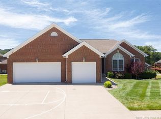 2015 Autumn Ridge Dr, Sellersburg, IN 47172
