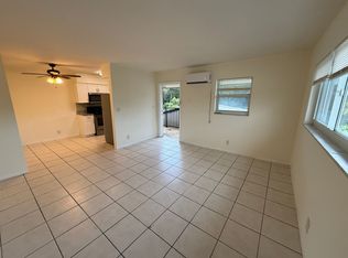 909 SE 14th Ct, Fort Lauderdale, FL 33316