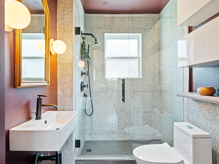 207 Morton Ave — Photo 23