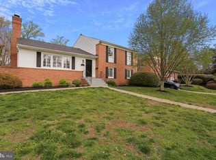 6311 Haviland Dr, Bethesda, MD 20817