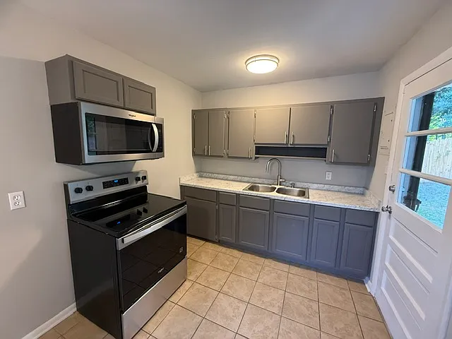 1012 Meadowbrook Blvd — Photo 17