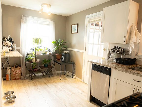 4th image of 23 Ledge Hill Rd #1