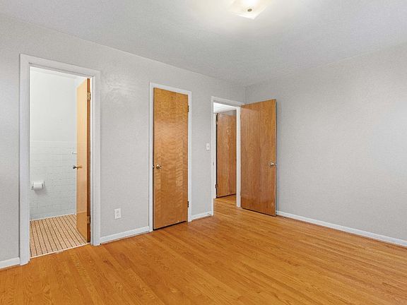 4th image of 253 Deerwood Dr