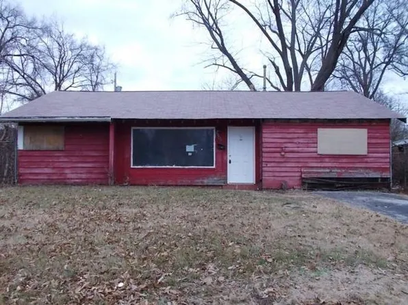 8405 Frost Ave, Saint Louis, MO 63134