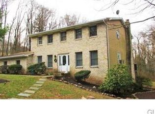 6780 Lamour St, Coopersburg, PA 18036