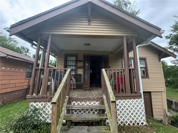 3503 E 67th St, Kansas City, MO 64132