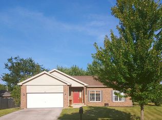 569 Donna Ave, Aurora, IL 60505