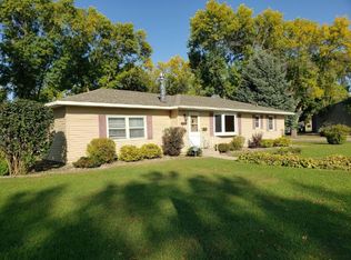 400 Lakeland Dr SE, Willmar, MN 56201