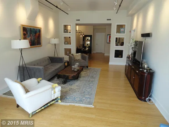 4334 Farragut St, Hyattsville, MD 20781